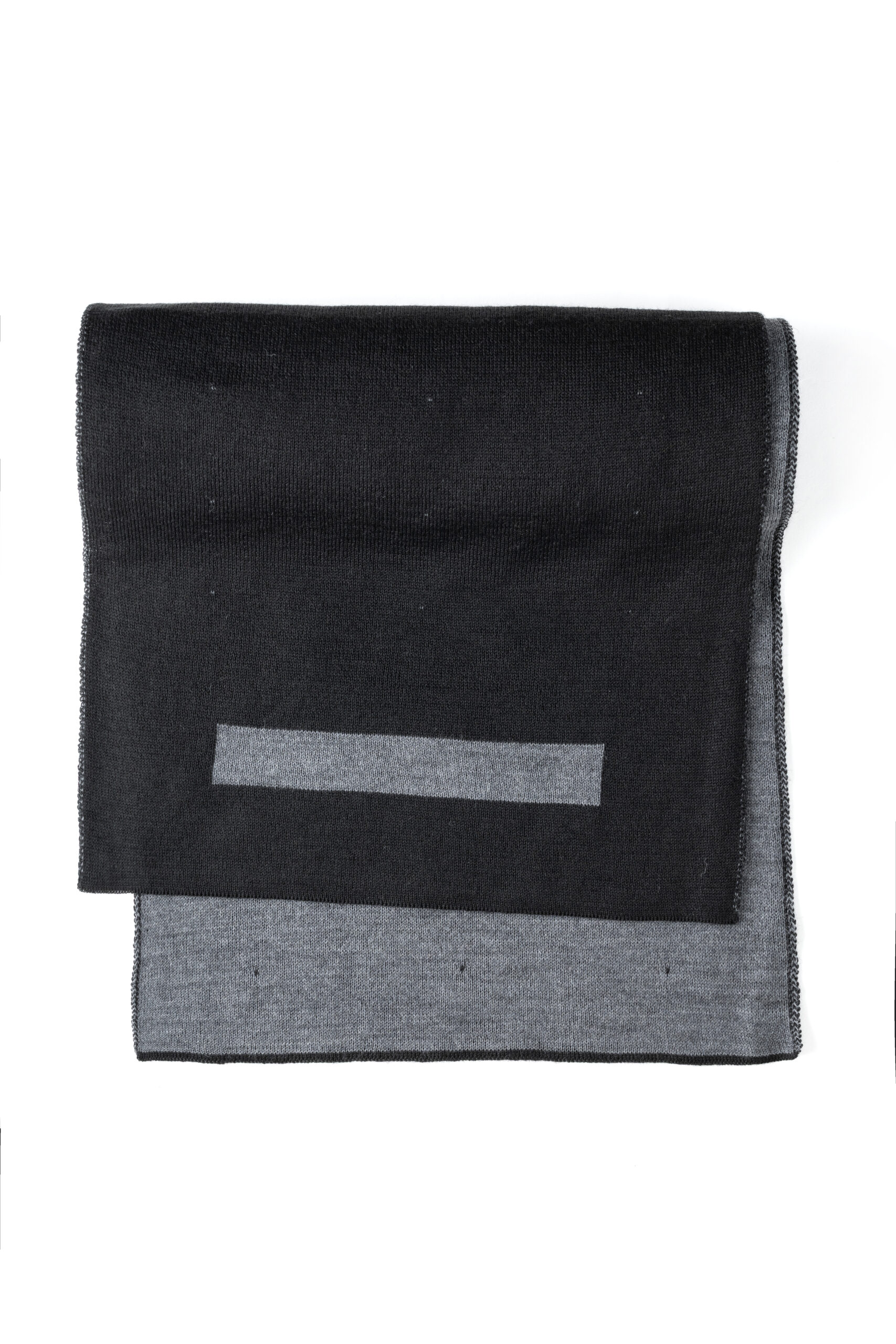 ŠAL SENS SIVO ČRNE BARVE