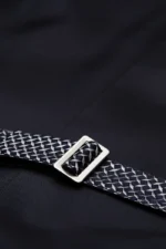 Svečan moder moški telovnik primeren za svečane priložnosti in poroke