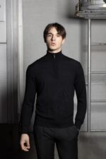 ČRN PULOVER Z ZADRGO - MERINO VOLNA