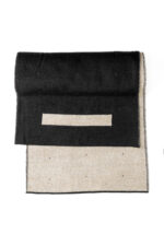 ŠAL SENS ČRNO BEIGE BARVE